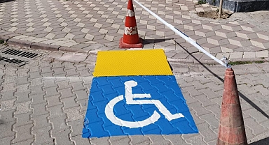 Edremit Belediyesi’nden Engelsiz Kent İçin Kaldırım Düzenleme Çalışmaları