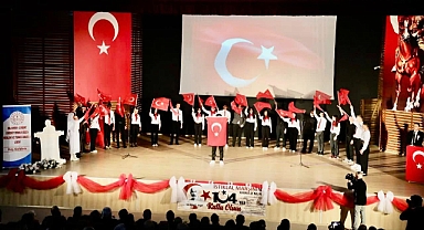 Edremit’te İstiklal Marşı’nın Kabulü’nün 104. Yılı Kutlandı