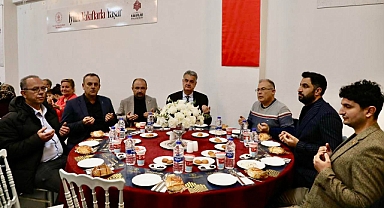 Edremit’te Ramazan Bereketi: Tuzcumurat Mahalle Evi’nde İftar Programı Düzenlendi