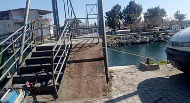 Edremit’te Zeytinli Çayı Köprüsünde Bakım Çalışmaları Başladı