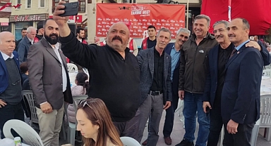 Erden Köybaşı, Sındırgı’da Dayanışma Sofrasında Vatandaşlarla Buluştu