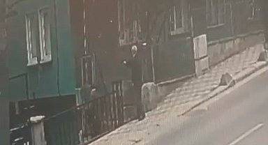 Esenler'de dehşet anları kamerada: Kayınpederini silahla vurarak kaçtı