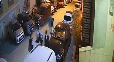 Esenyurt'ta komşu kavgası kamerada