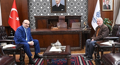 Eski Maraton Koşucusu ve Milli Sporcu İsmail Akçay, Vali İsmail Ustaoğlu’na Ziyaret Gerçekleştirdi