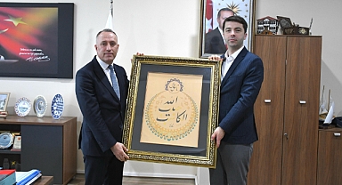 Gençlik Hizmetleri Genel Müdürü Dr. Enes Efendioğlu ve Yardımcısı Tarık Karkınçam, Balıkesir Gençlik ve Spor İl Müdürlüğü’nü Ziyaret Etti