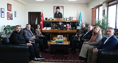 Gömeç Belediye Başkanı Melih Bağcı, Balıkesir Üniversitesi Rektörü Prof. Dr. Yücel Oğurlu’yu Ziyaret Etti