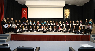 Gönen Belediyesi'nden Müzik Dolu Bir Gece: Her Telden Ritim Grubu Konseri