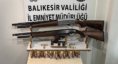 Havran’da Yapılan Operasyonda Ruhsatsız Silahlar Ele Geçirildi
