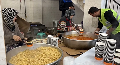 İvrindi Belediyesi’nden Ramazan Ayında İhtiyaç Sahiplerine Sıcak İftar Yemeği Desteği