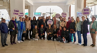 Kadın Dayanışması Burhaniye’de Buluştu: 8 Mart Etkinlikleri Başladı