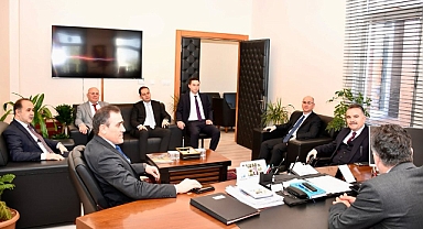 Kaymakamlar ve Heyet, DSİ 25. Bölge Müdürlüğü'ne Ziyaret Gerçekleştirerek Projeler Hakkında Bilgi Aldı