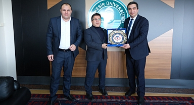 Özbekistan’ın Rönesans Eğitim Üniversitesi Heyeti, Balıkesir Üniversitesi Rektörü Prof. Dr. Yücel Oğurlu’yu Ziyaret Etti