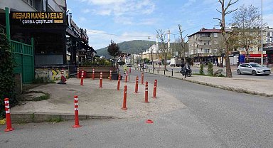 Pendik'te husumetlilerinin dükkanına ateş açan şahıslar müşterileri vurdu: 1 ölü, 2 yaralı