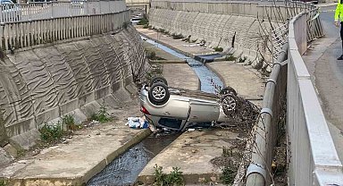 Pendik'te kontrolden çıkan araç dereye uçtu: 5 yaralı