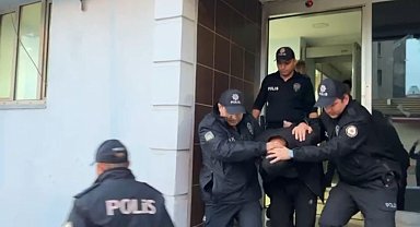 Polisin baskın düzenlediği evde silah, tarihi eser, uyuşturucu ele geçirildi