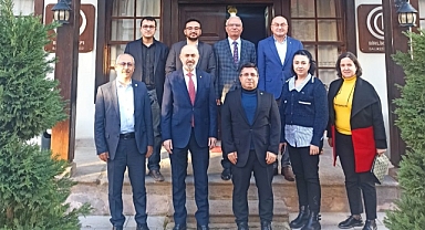 Rektör Yücel Oğurlu, Birlik Vakfı Balıkesir Şubesi ile Bir Araya Geldi