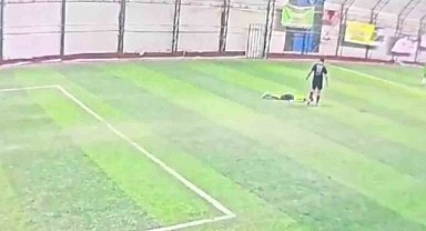 Sancaktepe'de halı sahada fenalaşan 17 yaşındaki genç hayatını kaybetti