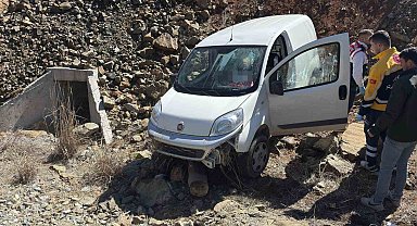 Şarampole yuvarlanan sürücü hayatını kaybetti