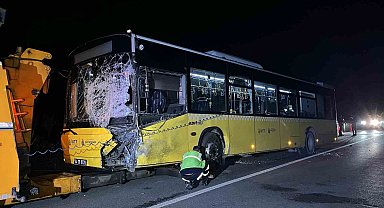 Sarıyer'de İETT otobüsü ile hafif ticari araç çarpıştı: 1 ölü