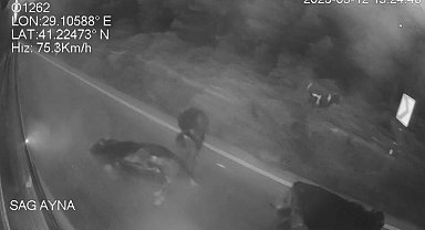 Sarıyer'de İETT otobüsü ile hafif ticari aracın çarpıştığı kaza güvenlik kamerasında