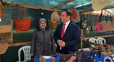 Sındırgı Belediye Başkanı Serkan Sak, Kadın Emeği Stantlarını Ziyaret Etti: Kadın Girişimciler Destekleniyor