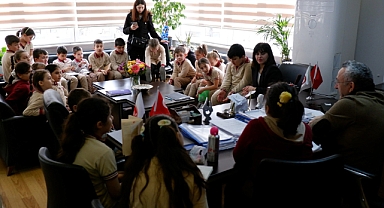 Susurluk’ta Yerel Yönetim Eğitimi: Başkan Semizel, Öğrencileri Ağırladı