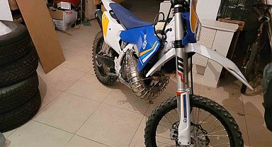 Trafiği tehlikeye atan motosikletli yakalandı