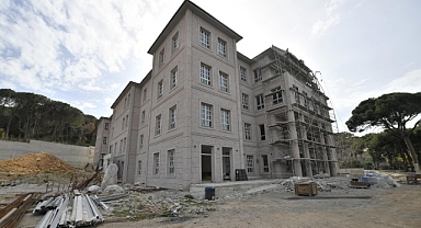 Vali İsmail Ustaoğlu, Ayvalık’ta Yapımı Süren Yeni Hükümet Konağı İnşaatını Yerinde İnceledi