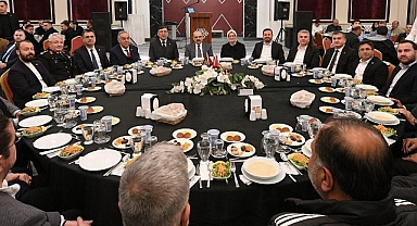 Vali İsmail Ustaoğlu, Balıkesir Ticaret Borsası'nın İftar Programına Katıldı