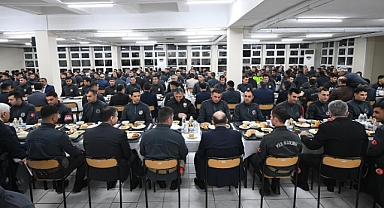 Vali İsmail Ustaoğlu, Polis Adaylarıyla İftar Programında Buluştu