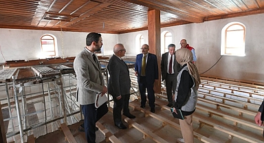 Vali İsmail Ustaoğlu, Restorasyon Çalışmaları Devam Eden Alaca Mescit Camii’nde İnceleme Yaptı