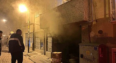 Zeytinburnu'nda kılıf imalathanesinde yangın
