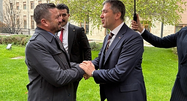 AK Parti Balıkesir İl Başkanı Aydemir, Zafer Sırakaya ile Meclis'te Buluştu