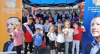 AK Parti Balıkesir İl Gençlik Kolları'ndan 23 Nisan’da Anlamlı Etkinlik: Filistin’e Destek, Çocuklara Umut