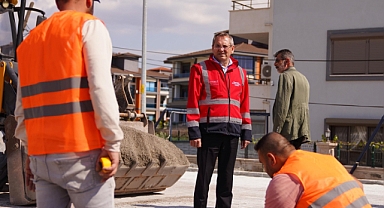 Ayvalık Belediyesi, 150 Evler Mahallesi’nde Yol Yapım Çalışmalarını Tamamlıyor