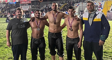 Balıkesir Büyükşehir Belediyespor, Geleneksel Kumluca Güreşlerinde Önemli Başarılar Elde Etti