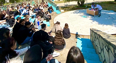 Balıkesir Üniversitesi Altınoluk MYO’da Kimya Haftası Etkinlikleri Yoğun İlgi Gördü