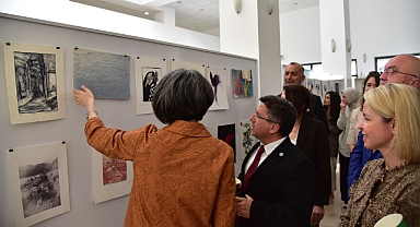 Balıkesir Üniversitesi, “Mekânı Düşünmek III” Uluslararası Baskı Resim Sergisine Ev Sahipliği Yaptı