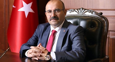 Balıkesir Valisi, 23 Nisan Ulusal Egemenlik ve Çocuk Bayramı'nı Kutladı