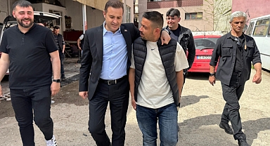 Başkan Ahmet Akın’dan Dursunbey Esnafına Ziyaret: “Emek Veren Herkesin Yanındayız”