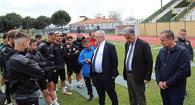 Başkan Mehmet Ertaş’tan Lider 1966 Edremitspor’a Antrenman Sürprizi