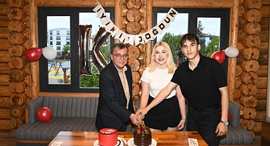 Başkan Şehirli, Gençlerin Doğum Günü Sevincine Ortak Oldu