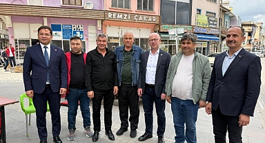 Başkan Serkan Sak, Bayramda Şerif Paşa Meydanı’nda Vatandaşlarla Buluştu: 