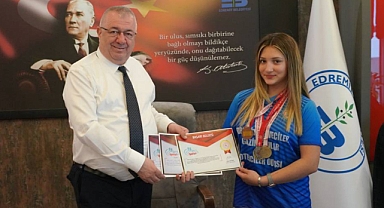 Başkanı Ertaş, Bilek Güreşi Türkiye Şampiyonası’nda 3. Olan Asayra Masal Yeral’ı Ağırladı