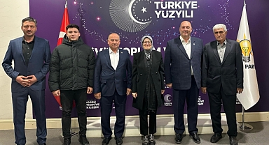 Belgin Uygur Genel AK Parti Genel Merkezi’nde Bigadiç Heyetini Ağırladı
