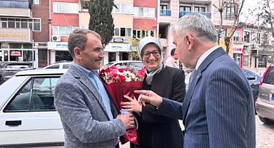 Belgin Uygur Sındırgı’da Bayram Ziyaretinde