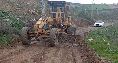 Bigadiç Belediyesi, Kozpınar Mahallesi'nde Arazi Yollarında Bakım ve Düzenleme Çalışmalarına Devam Ediyor!