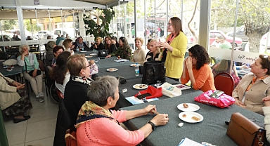 Burhaniye Belediyesi, Kadınlar İçin Güçlü Bir Buluşma Düzenledi