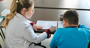 Burhaniye’de Darüşşafaka Sınavına Hazırlanan Öğrencilere Ücretsiz Özel Ders Desteği