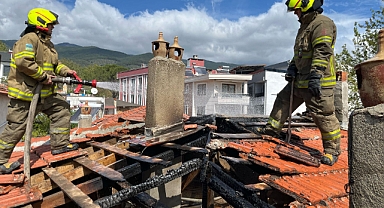 Edremit Güre’de İki Katlı Evde Yangın